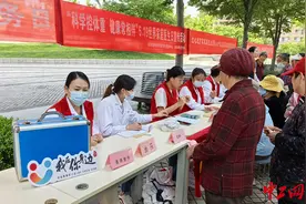 “我在你身边”——便捷之风吹进社区 传递爱与关怀图片