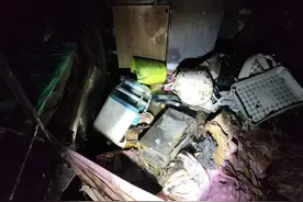 痛心！电动自行车“上楼”屡禁不止，凌晨起火致1死4伤图片