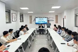 青春绽放 梦想起航——江苏护理职业学院护理助产学院“一站式”学生社区开展2025年毕业季系列活动图片
