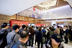 “聪明资金”流向一线核心资产，深夜排队长龙回应北京御翠园75折开售图片