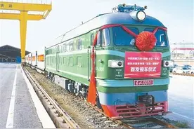 老挝香蕉乘着专列进北京图片