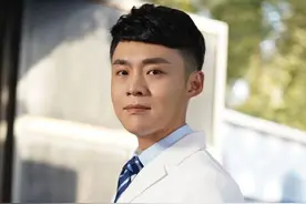 陶勇发文“继续为大家服务”上热搜！曾称重返手术台机会渺茫图片