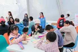 水立方点亮蓝灯，呼吁社会各界关爱孤独症患儿图片
