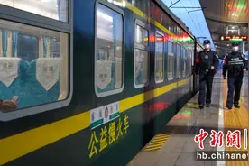 小站铁警守护“慢火车” 温暖老区百姓出行路图片