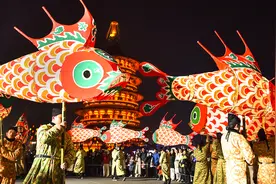 千年古都上演“鱼跃龙门” 洛阳非遗鱼灯点亮盛世华章图片