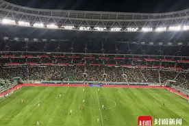 现场直击：红牌、点球，成都蓉城1:1北京国安图片