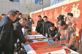 笔墨飞扬送福来 文化下乡暖心怀 同安举办书法家送春联进基层暨送福到侨家活动图片