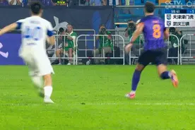 记者：吾米提江母亲连夜赴津，球员颅骨凹陷性骨折图片