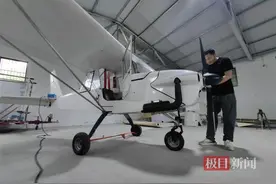初中毕业靠自学造了18架飞机，别以“无用”来嘲笑普通人的梦想图片