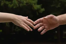 17岁荷兰女孩淮南找妈妈图片