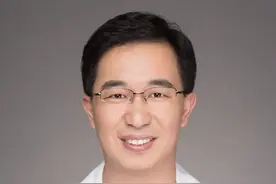 蹲一蹲，帮你自测膝盖年龄，抬抬腿，帮你保护膝盖图片