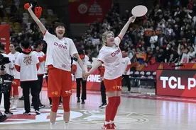 奥运午爆｜中国女篮今晚迎战西班牙，崔宸曦出战滑板女子街式赛图片