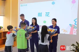 苏州吴江汾湖红领巾走进高铁建设现场，探寻长三角一体化“快车道”图片