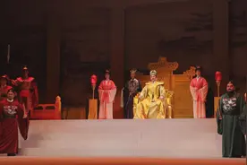 大型原创琼剧《海刚峰》海口精彩首演图片