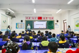 AI科普进校园，河南师大在孩子心中埋下科技的种子图片