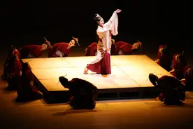 全年举办各类演出130余场 这家县级大剧院用艺术点亮城市图片