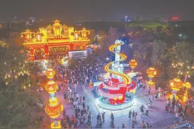2024骆岗公园灯会启幕图片