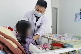 3岁幼儿咳嗽发烧近一月，家长竟靠查AI问诊用药？汕大医附一院医生……图片