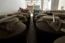 10吨53度的白酒存家中，居民被罚款2.3万元，是小题大做吗？图片