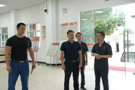 枫桥式人民法庭创建 |常山华侨经济开发区党工委书记到云霄法院常山法庭调研图片
