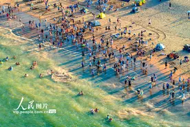 浙江象山：海边避暑纳凉图片
