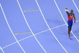 奥运多巴胺｜千分之五秒险胜！薰衣草紫跑道见证百米新飞人图片