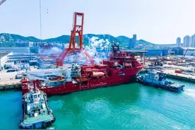 七年磨一剑！青岛造深潜水支持船出港试航图片
