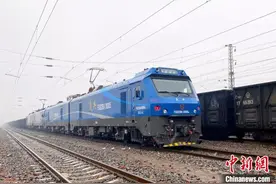 中国复兴型电力机车在太焦线批量投用图片