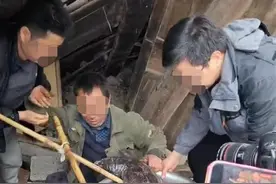 拆房挖出一条重40斤的娃娃鱼？镇政府：村民自己养的，搬迁时已当场放生图片