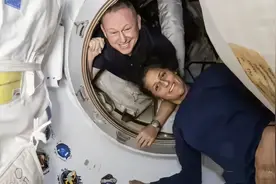 终于回来了！滞留超9个月 美国两位被困宇航员今日成功“落地” 精神状态良好丨一手图片