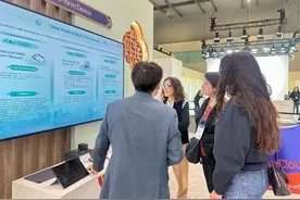 中国移动携多款搭载“灵犀”终端智能体AI产品亮相MWC2025图片