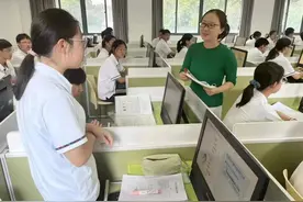 博士在中小学教书“屈才”么？她不这么认为图片