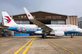 虹桥东航机库“飘雪”，冬奥冠军和胡歌助力，只为“冷资源”变“热经济”图片