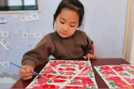 范县：绘彩竖鸡蛋 欢乐迎春分图片