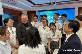 诺奖得主巴里·马歇尔来到广雅，他给了学子这些建议图片