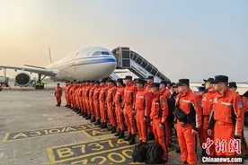 中国救援队已抵达缅甸图片