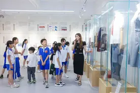 粤港澳大湾区首家校服收藏馆在深圳开馆图片