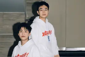 对话《年会不能停》演员王皓：大鹏演胡建林，我演大鹏图片