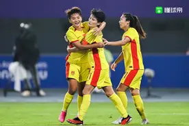 中国女足6-0乌兹别克以头名出线战泰国，王珊珊、闫锦锦双响图片