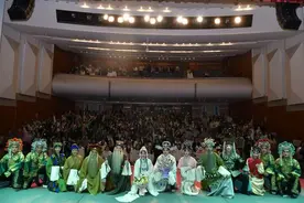 江苏戏曲名作高校巡演｜经典淮剧焕发新活力，《赵五娘》走进盐城师范学院图片