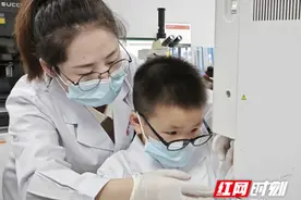 医院实验室里有什么？同小小“侦察兵”们一探究竟图片