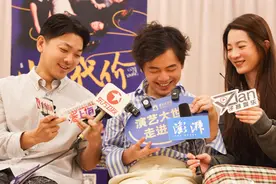 变成小儿麻痹症博士的路上，脱口秀演员小佳一次次崩溃图片