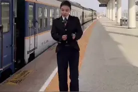 蓝白相间的Y字头火车，今冬首发！图片