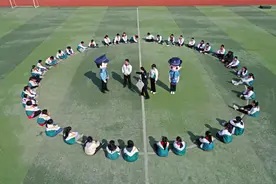 教育部明确中小学要成立学生欺凌治理委员会 如何切实发挥作用？教育专家解读图片