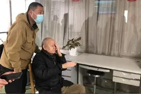 让老人“看病有依靠”  陪诊行业如何走向规范化发展之路图片