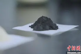中国科研团队研发低成本生物质钠电新材料图片