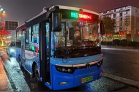 资阳“深夜巴士”上线  最晚23时20分“福田”地铁站发车图片