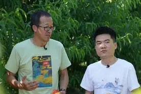周掌柜｜俞敏洪和董宇辉的人设分析图片