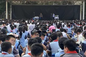 "戏剧进校园"活动在灞桥区黄河锦绣小学举办图片