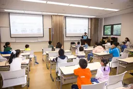 拿起3D打印笔，制作一个小小垃圾桶图片